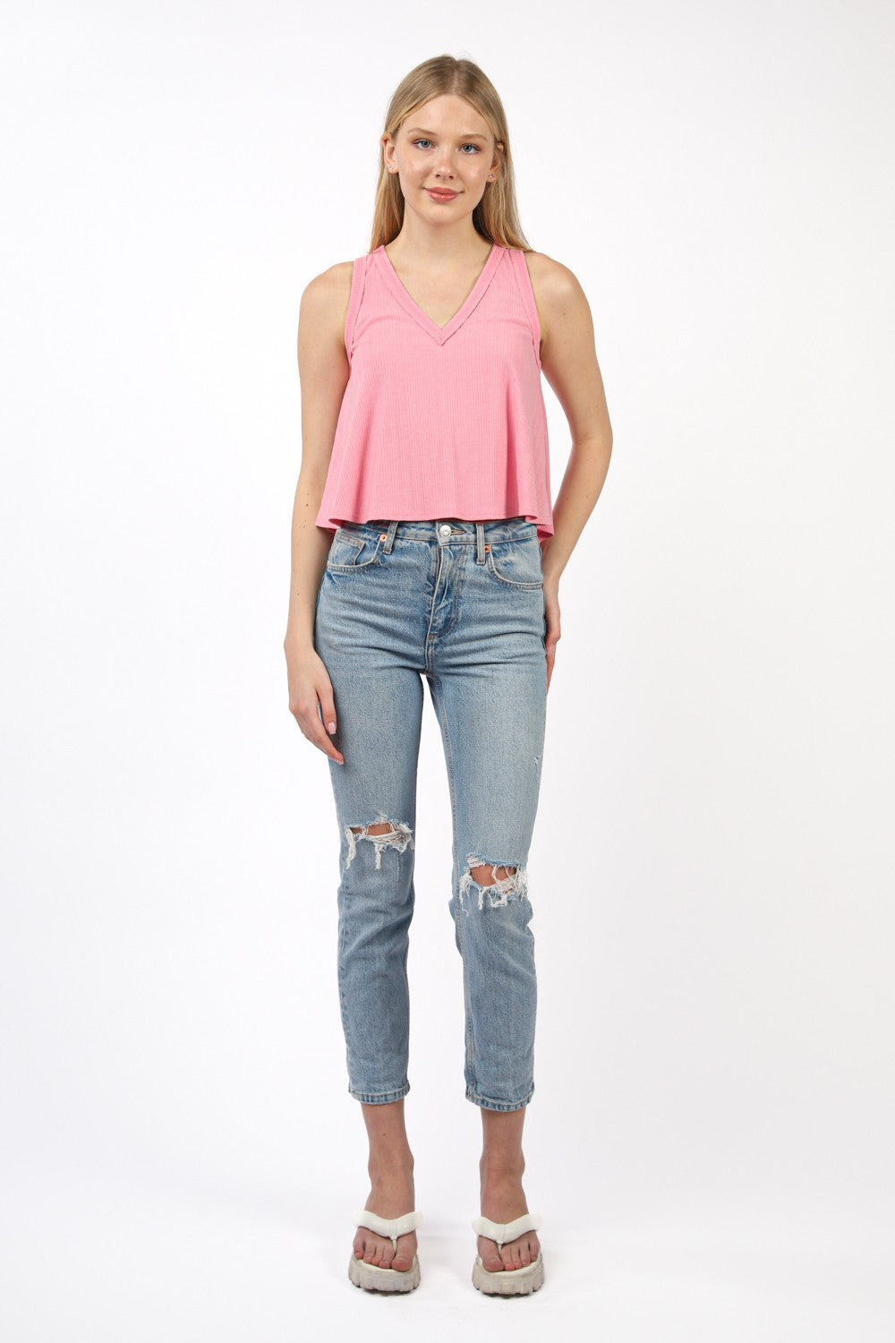 VERY J V-Neck Knit Swing Cropped Tank